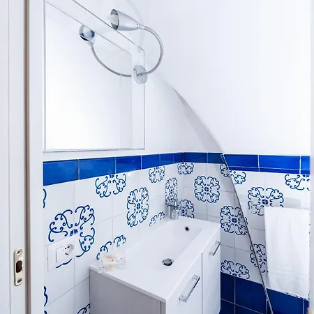 Cezanne In Foglia Homestay *
