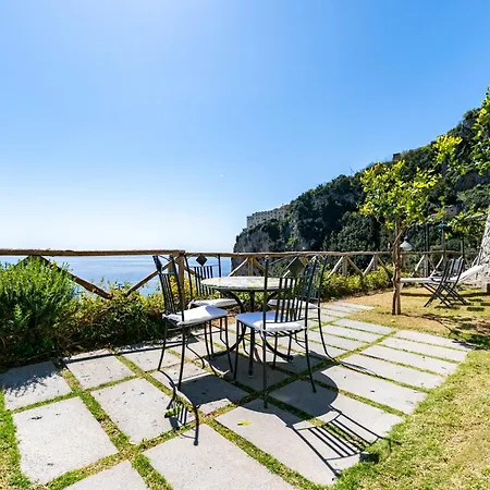 Cezanne In Foglia Homestay *