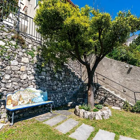 Homestay Cezanne In Foglia